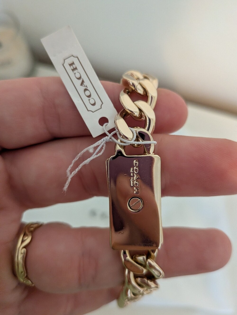 Coach Deadstock Turnlock Chunky Gold Necklace Nwt - Picture 3 of 6